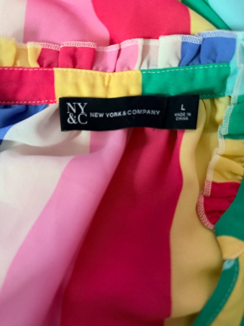 New York and Company Large Short Sleeve Top Blue Pink Yellow - Picture 3 of 4